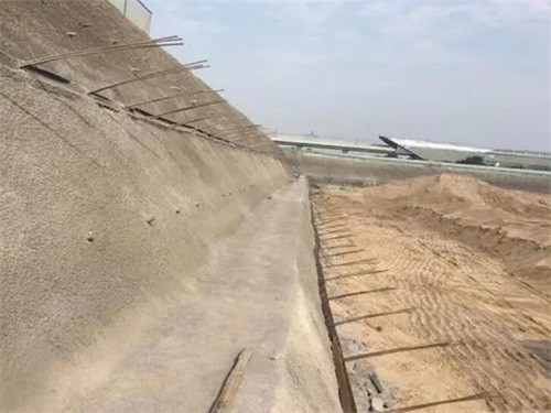 龙沙河道边坡加固